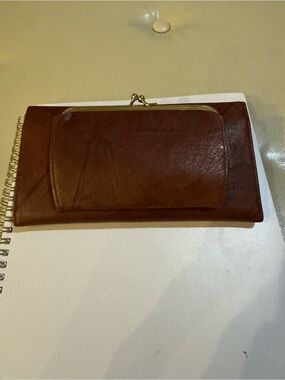 Buxton Women’s Leather Wallet